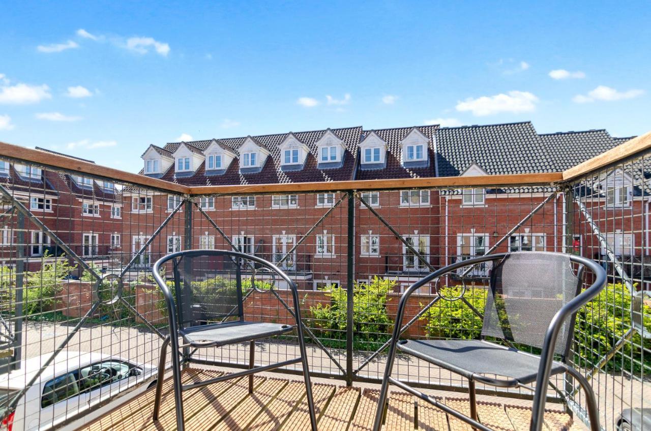 Villa 4Br Townhouse Wbalcony Free Parking Fast Wi-Fi NWI Esterno foto