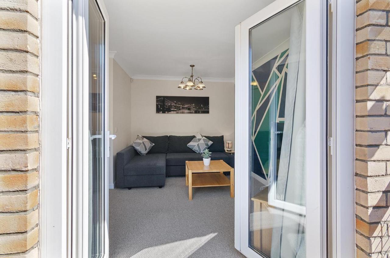 Villa 4Br Townhouse Wbalcony Free Parking Fast Wi-Fi NWI Esterno foto