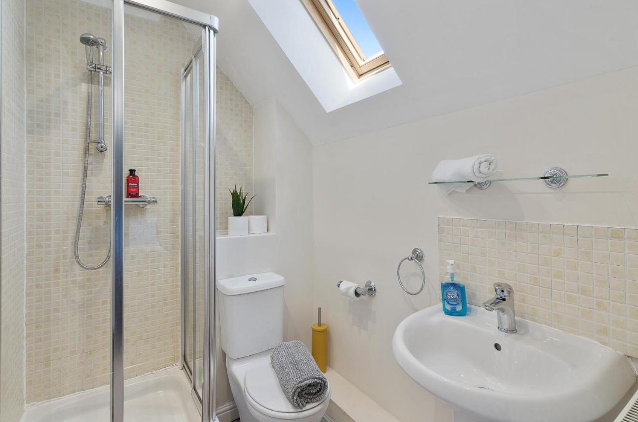 Villa 4Br Townhouse Wbalcony Free Parking Fast Wi-Fi NWI Esterno foto