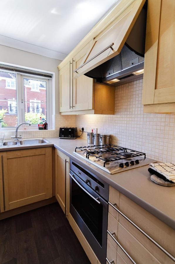 Villa 4Br Townhouse Wbalcony Free Parking Fast Wi-Fi NWI Esterno foto