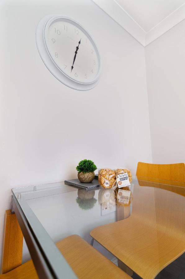 Villa 4Br Townhouse Wbalcony Free Parking Fast Wi-Fi NWI Esterno foto