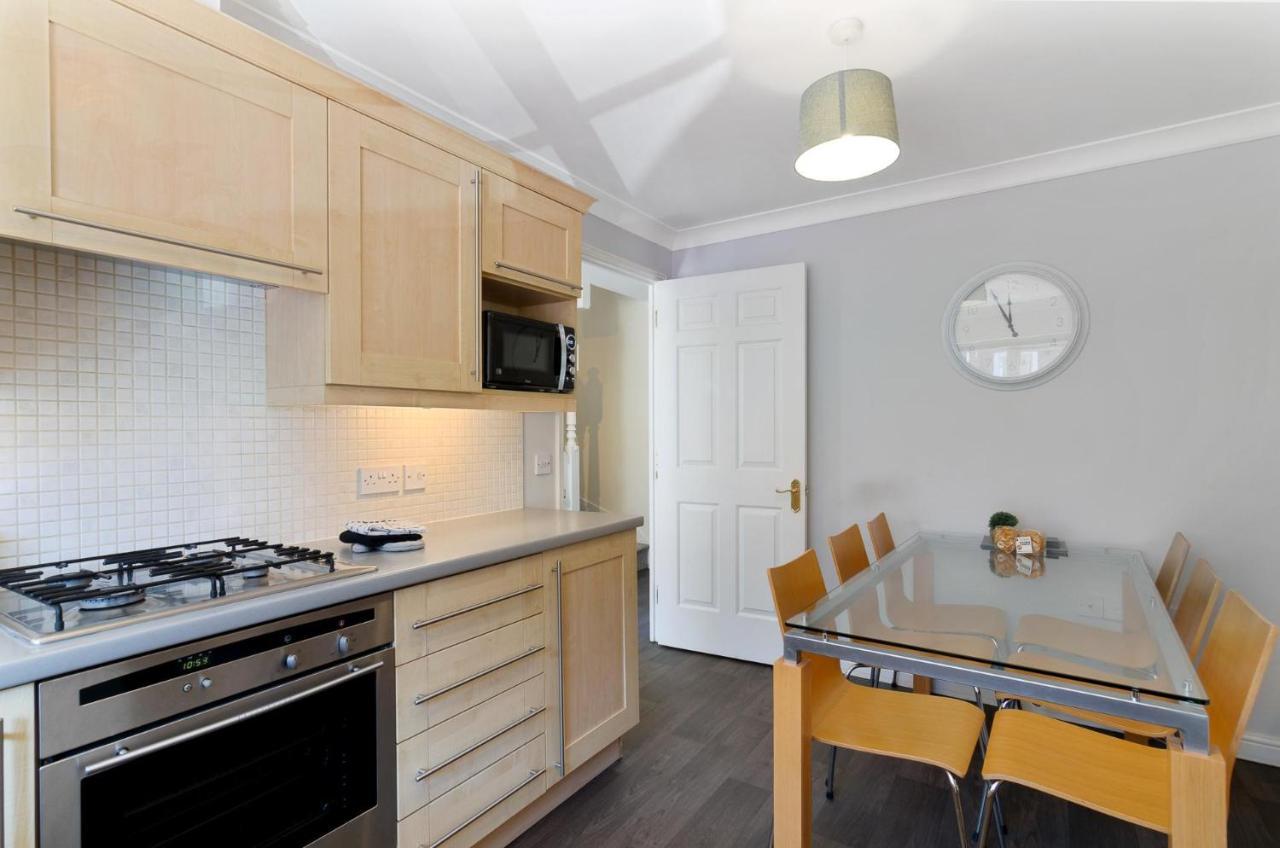 Villa 4Br Townhouse Wbalcony Free Parking Fast Wi-Fi NWI Esterno foto